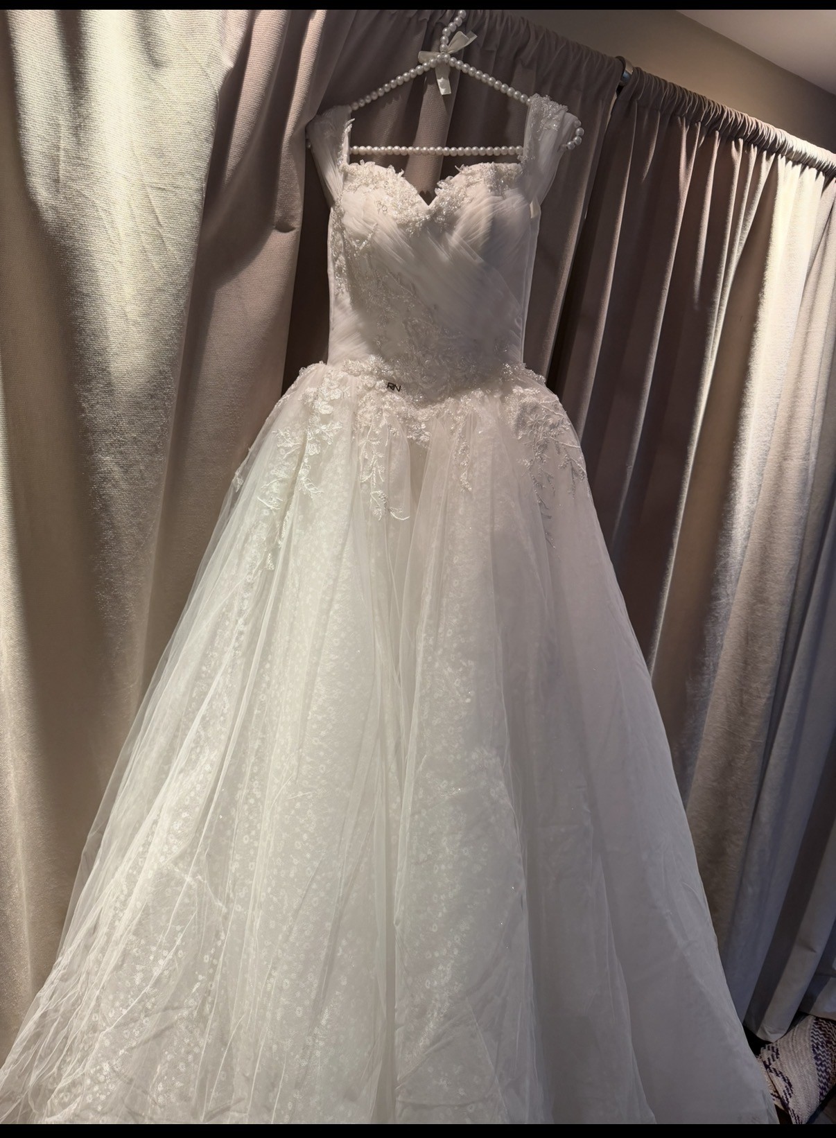 فستان زواج من R.N BOUTIQUE